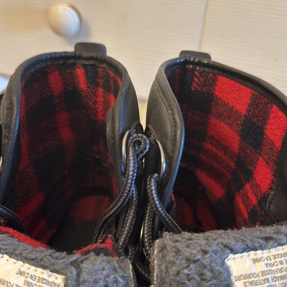Women’s Winter Boots - Picture 7 of 12